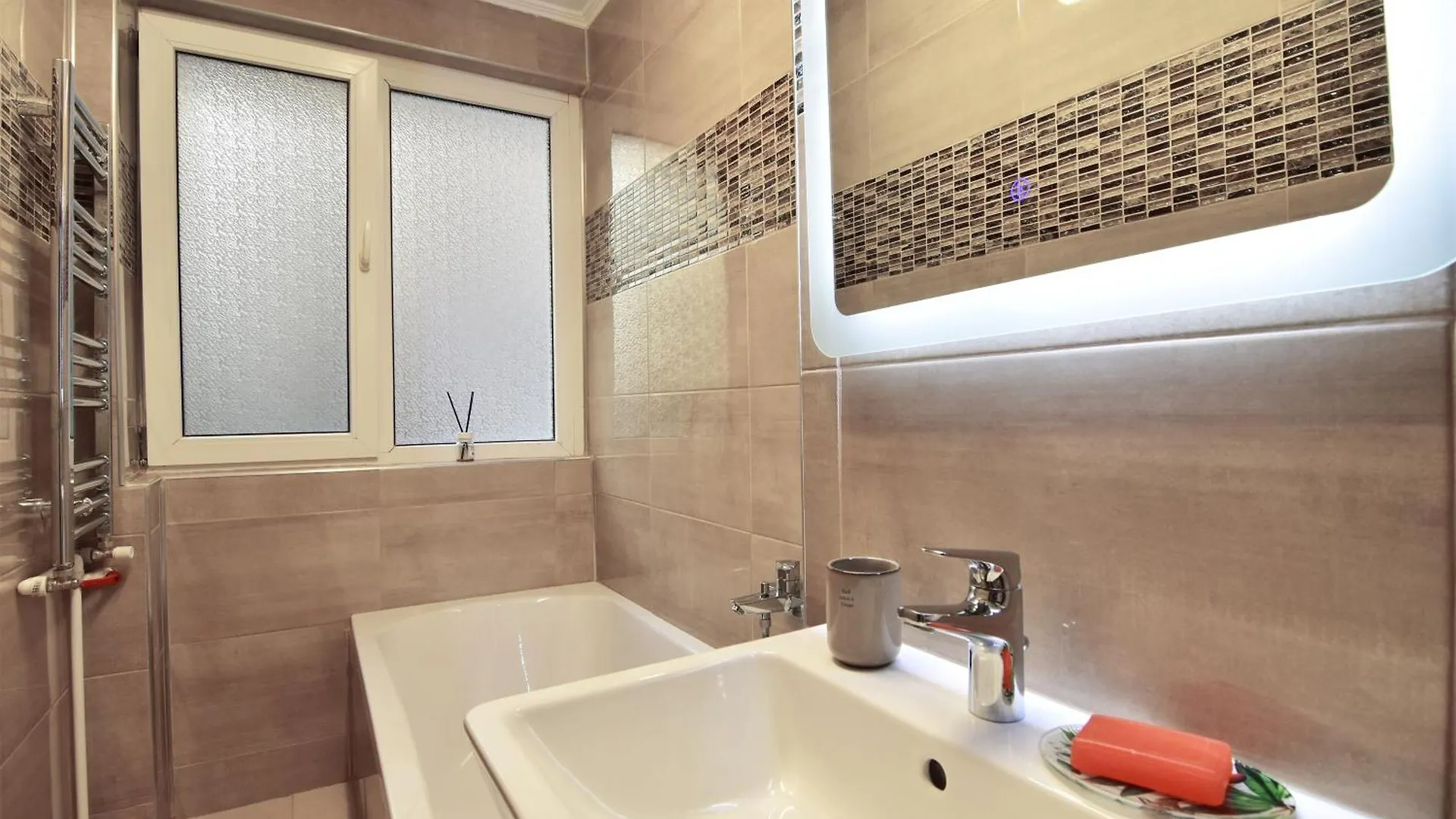 City Core Apartments By Alia Boekarest 0*,  Roemenië