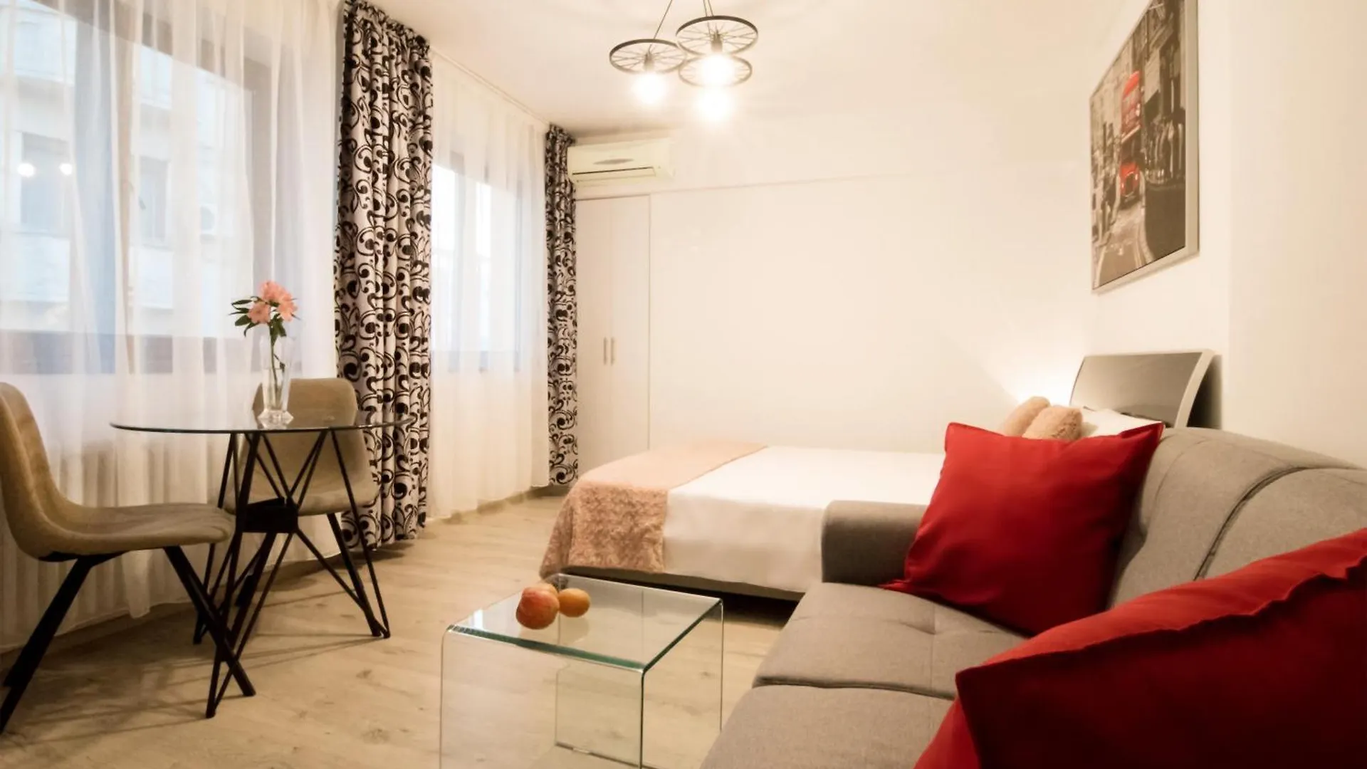 City Core Apartments By Alia Boekarest 0*,  Roemenië
